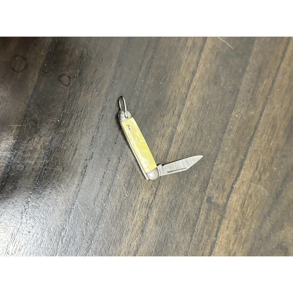 RARE! vintage MINIATURE pocket knife